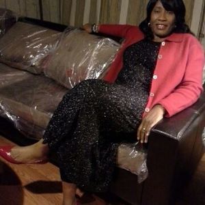 Meet your Posher, Lucy