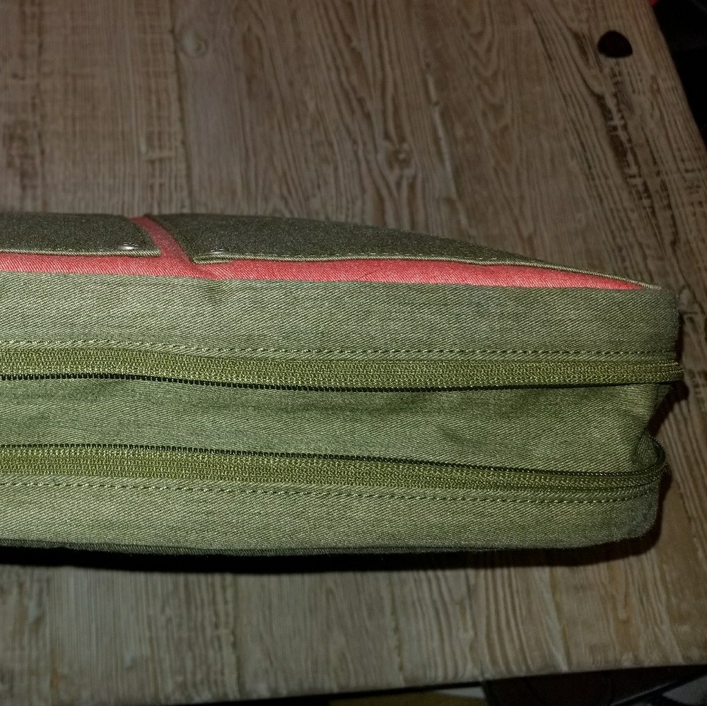 🚫Sold🚫Sherpani Nau Vertical Messenger Bag - Picture 3 of 4