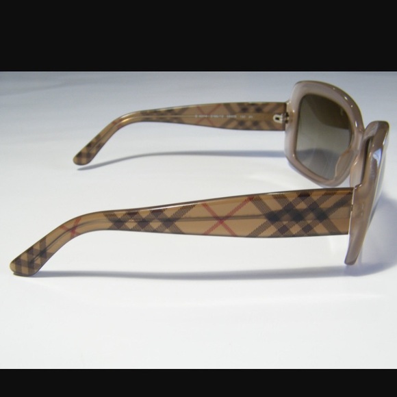 Burberry sunglasses - like new condition! - Picture 3 of 4