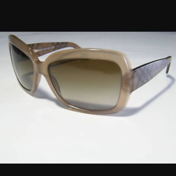 Burberry sunglasses - like new condition! - Picture 4 of 4