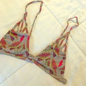 Acacia bikini top 👙