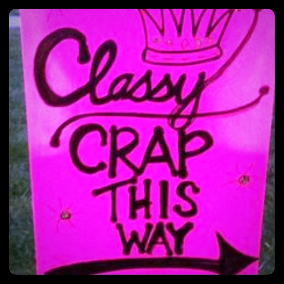 Eclectic collection of items enjoy shopping 💋 - Picture 1 of 4