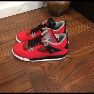 Michael Jordan kids size 7 red and black 4's