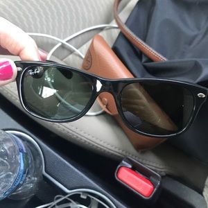 RayBan Classic Wayfarer