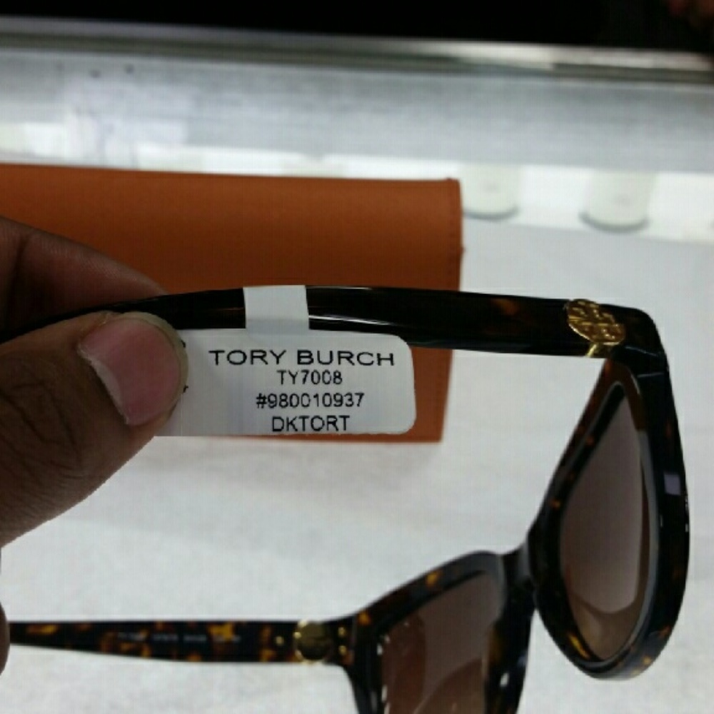 Brown Turtoise Sunglasses Tory Burch Sunglasses.