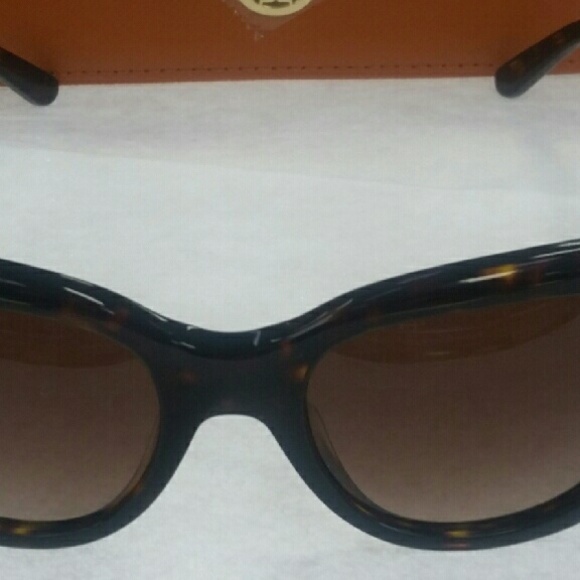 Brown Turtoise Sunglasses Tory Burch Sunglasses.