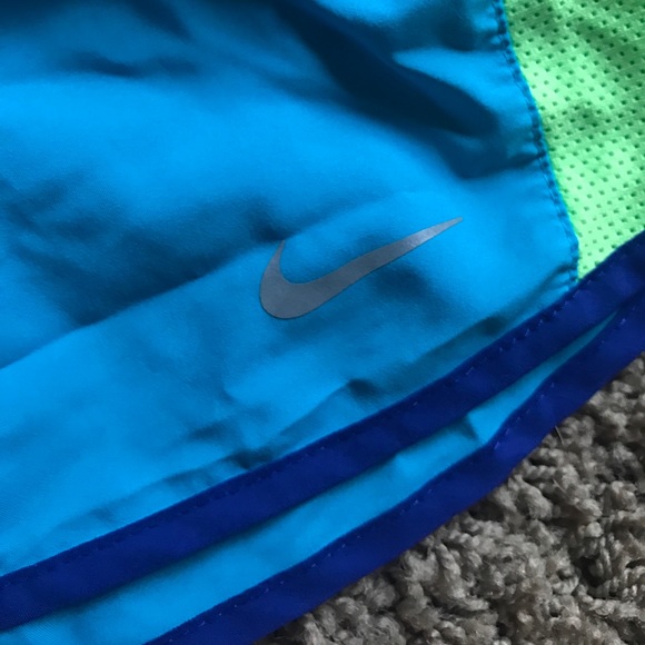 Nike Dri-Fit Running Shorts - Picture 2 of 3