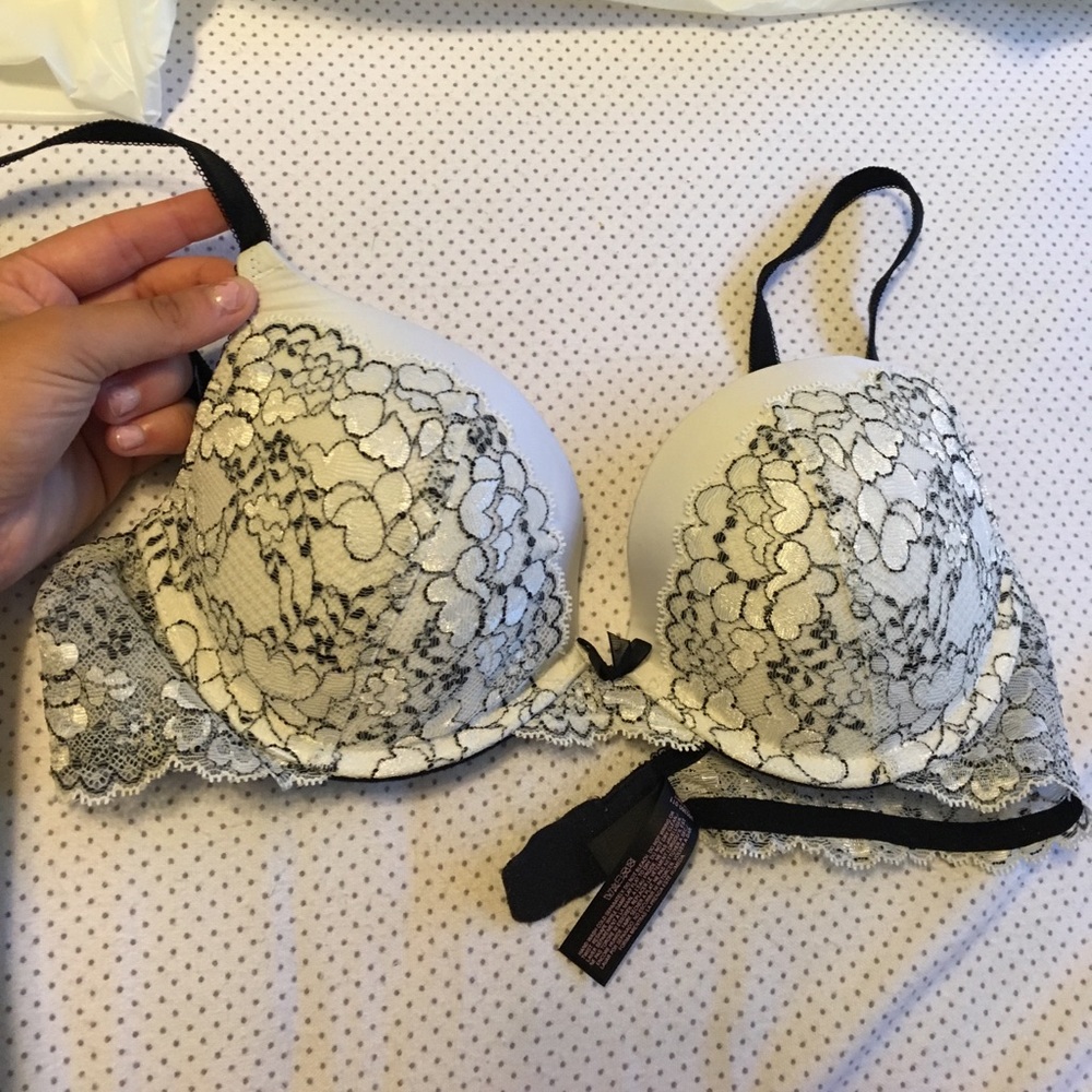 Victoria's Secret Lacey Push-up Bra