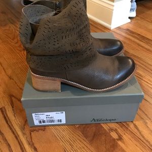 Antelope Booties Laser-cut size 8.5