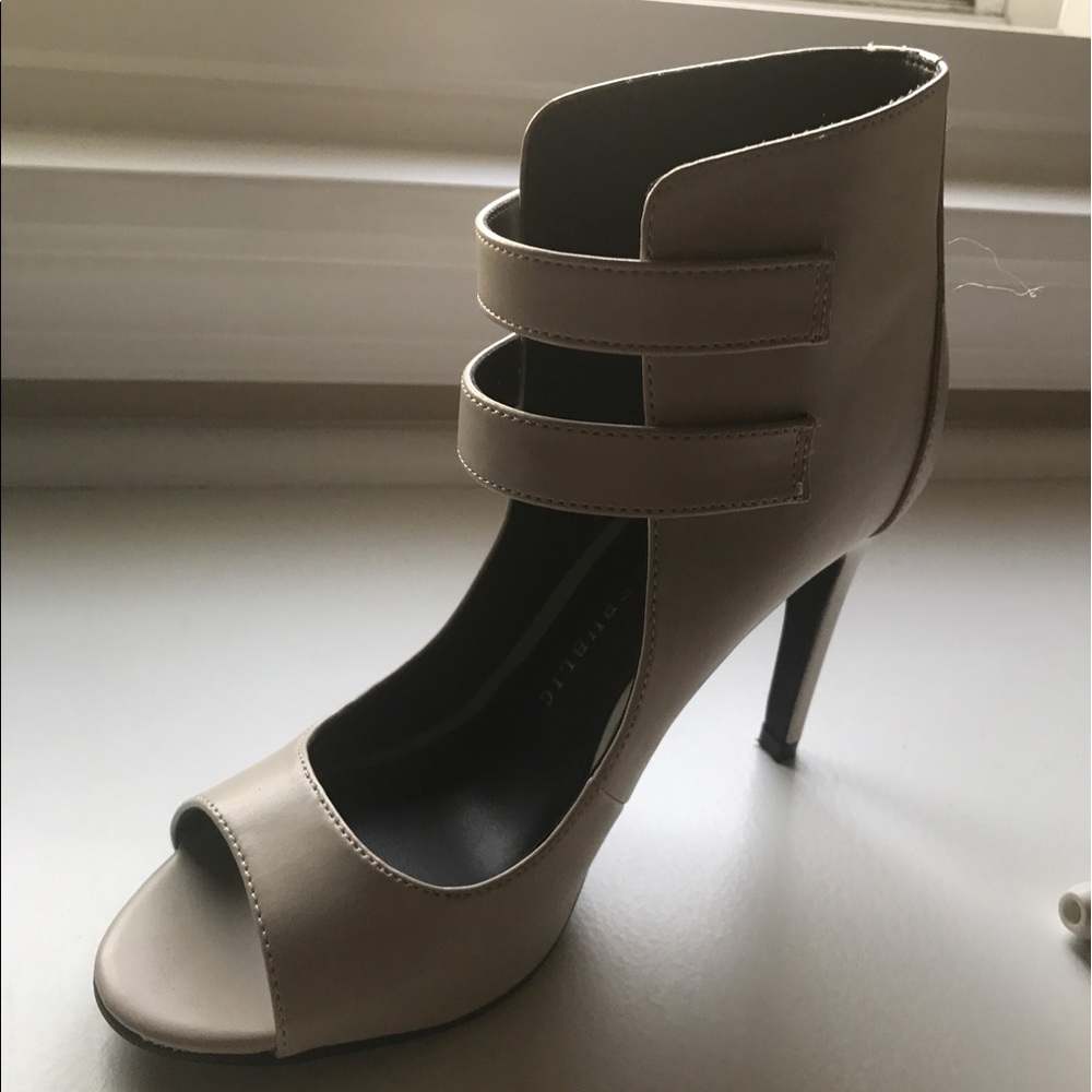 Dress shoes
