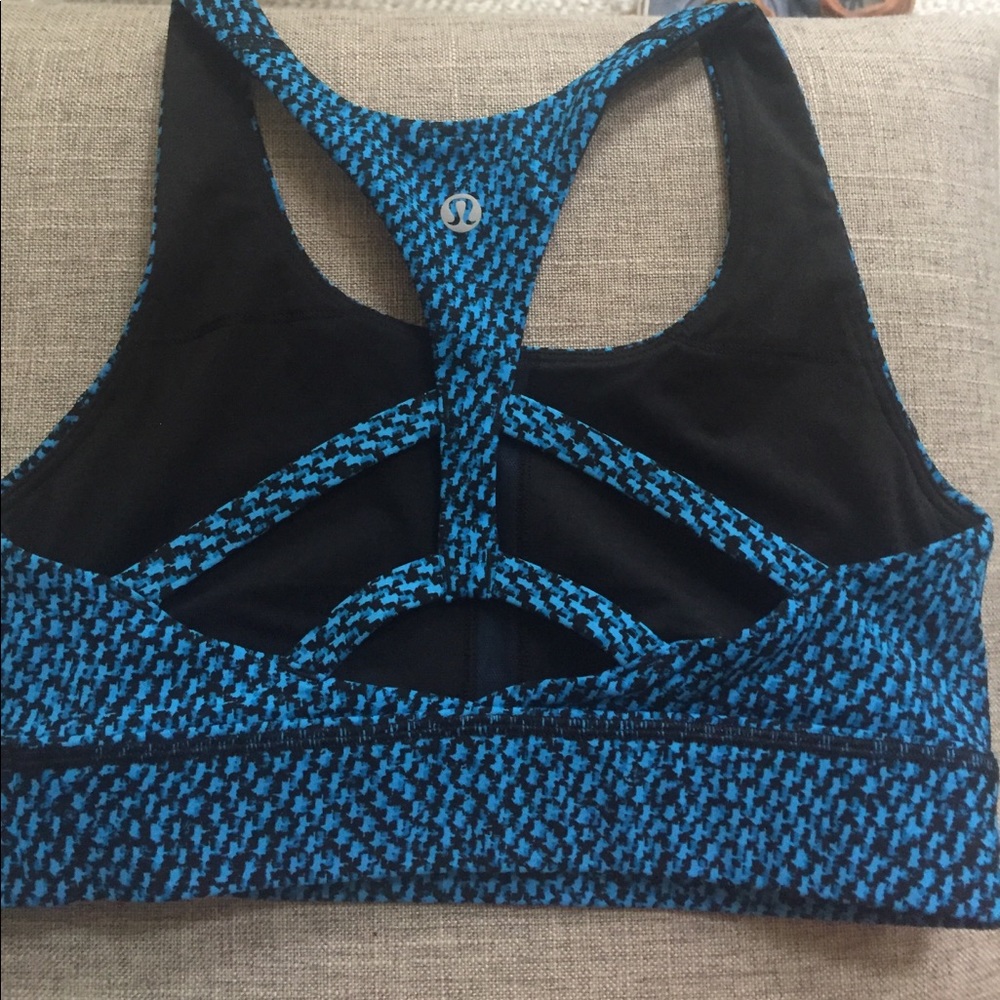 patterned Lululemon sports bra size 4