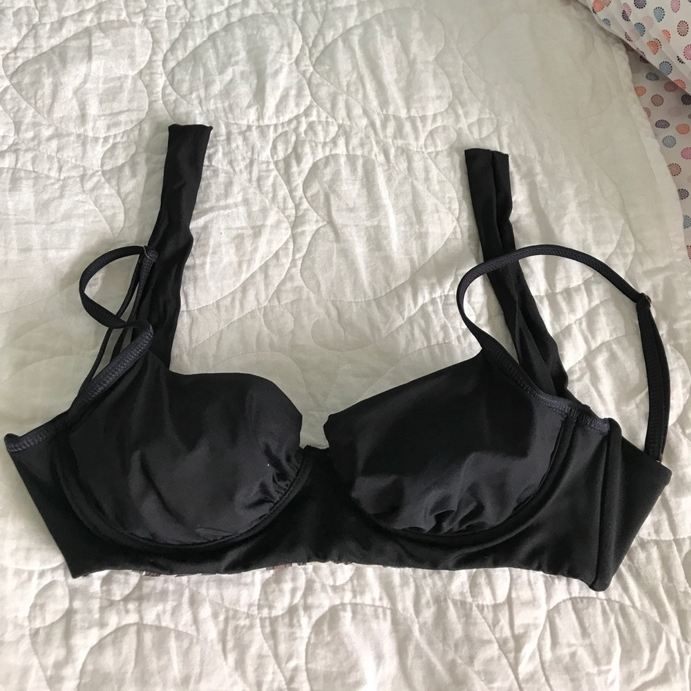 Maaji black bikini top reversible