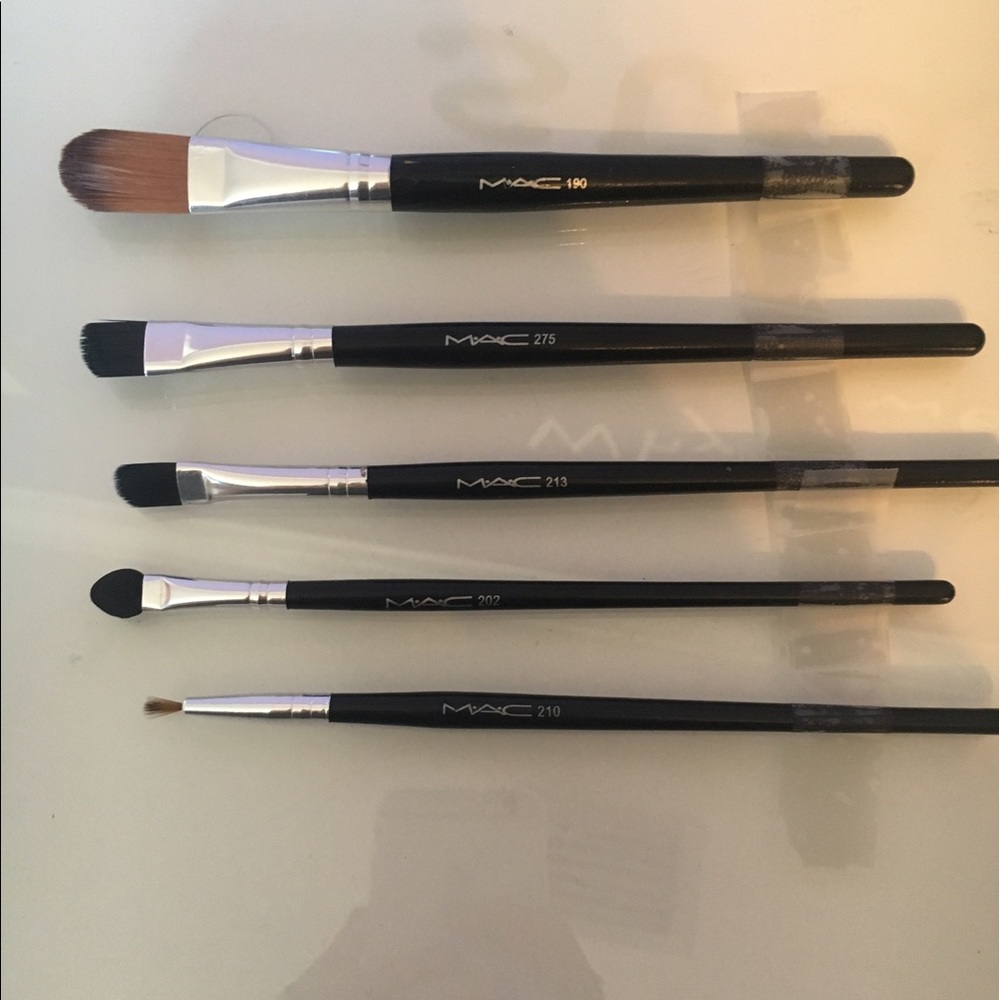 Mac makeup brushes
