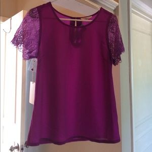 Beautiful lace sleeved shirt