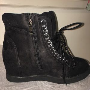 Women's Mid Heel Wedge High Top...Lace up sneakers