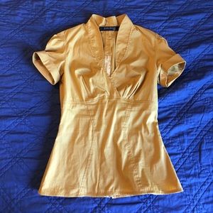 Laura Byrnes Sean top