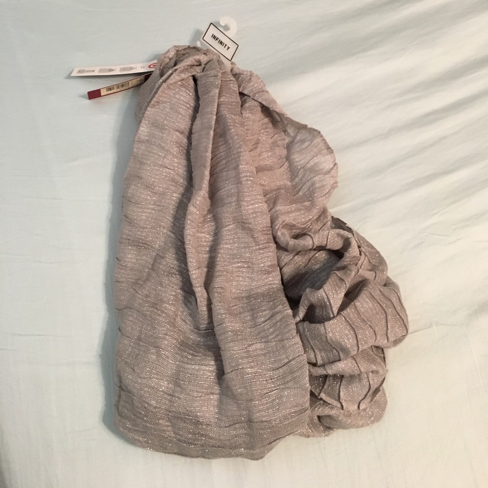 NWT infinity scarf