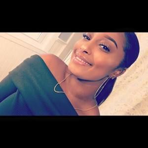 Meet your Posher, Taisha