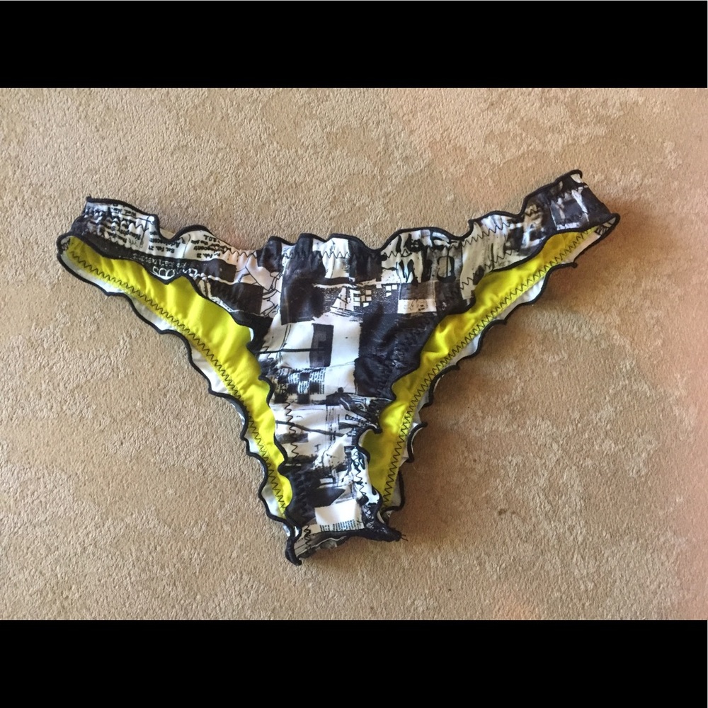 -SOLD-Hurley bikini bottoms