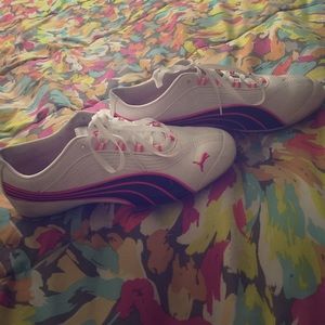 Puma women gym shoe