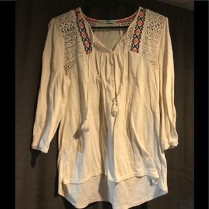 Quarter sleeve shirt