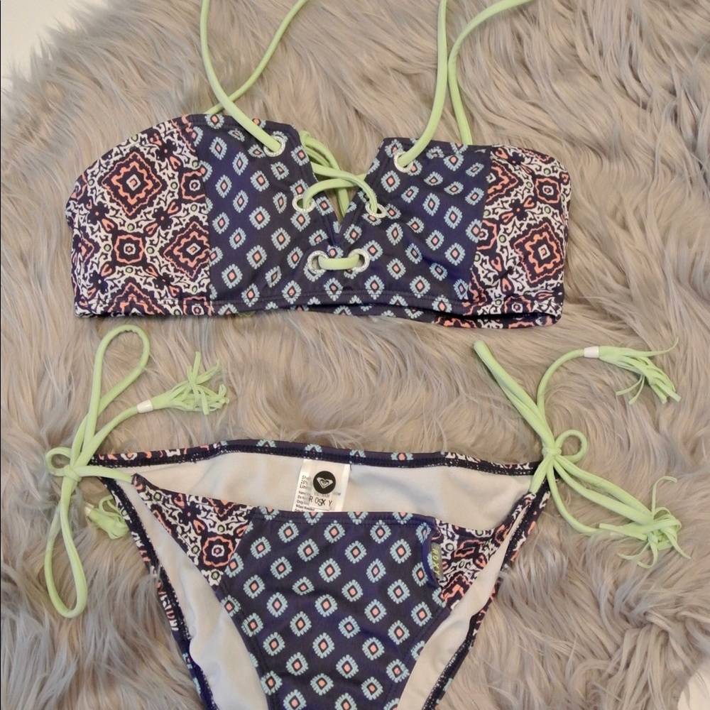 ROXY two piece swim set