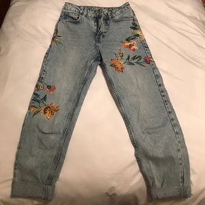 Topshop MOM floral embroidered jeans! Size W2430