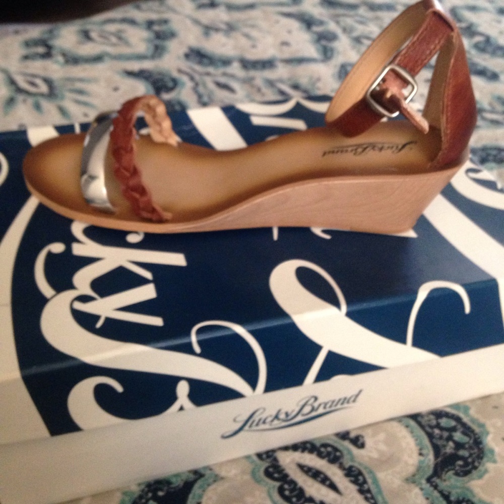 Lucky Brand sandals