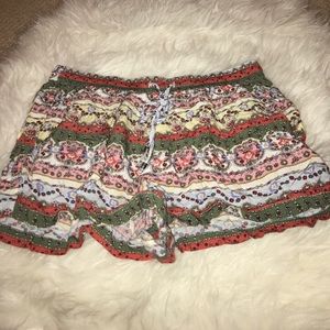 American Eagle Patterned Loose Shorts