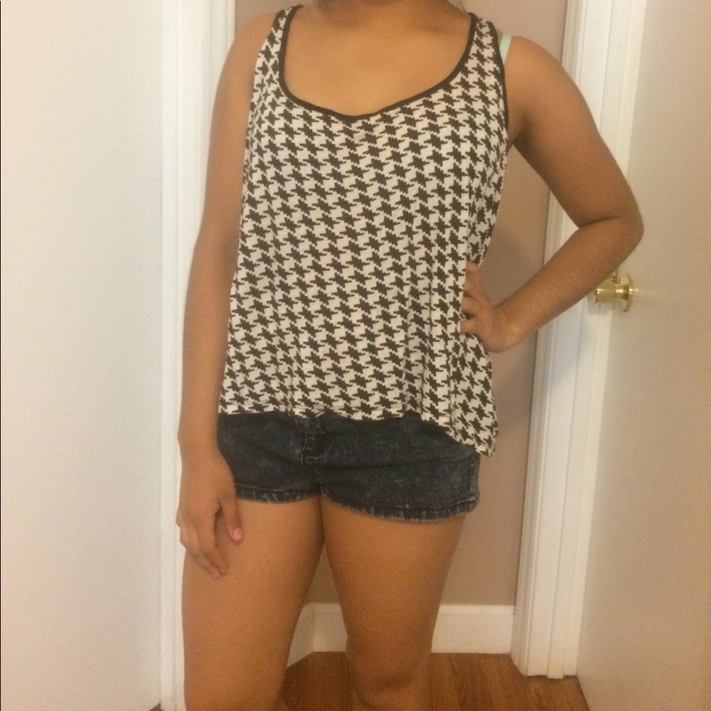 Forever 21 black and white tank top