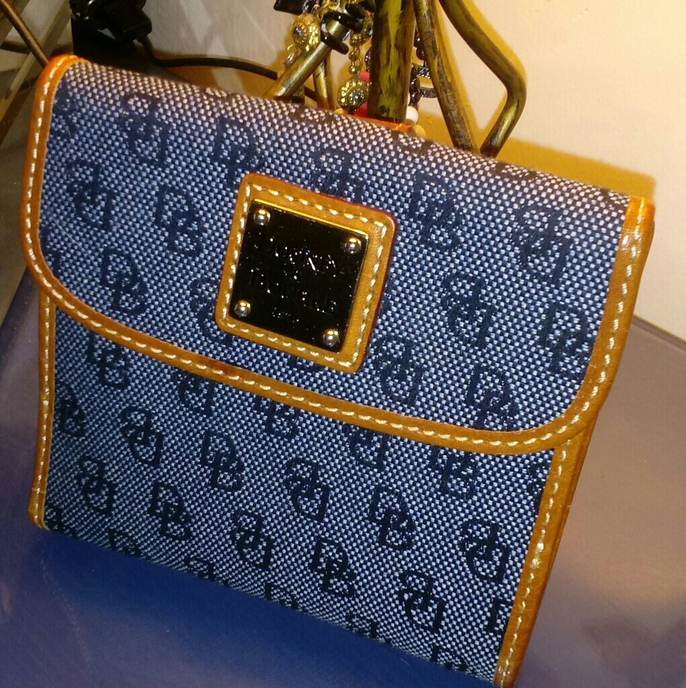 Dooney & Bourke
