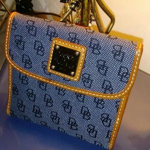 Dooney & Bourke