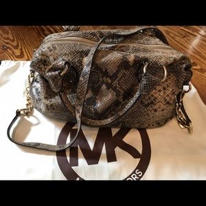 Python Print Michael Kors purse