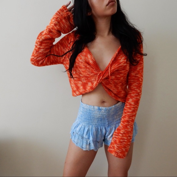 Marbled criss cross knit long sleeve crop top - Picture 2 of 4