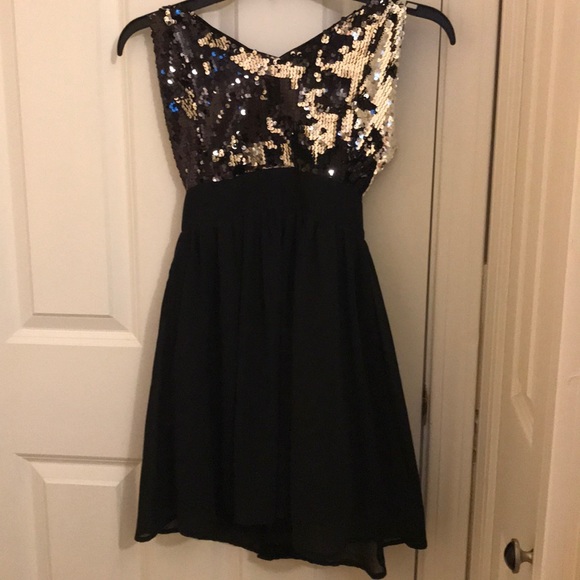 Black Cocktail Dancing Dress - Picture 2 of 7