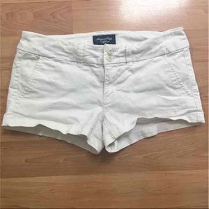 American Eagle white shorts