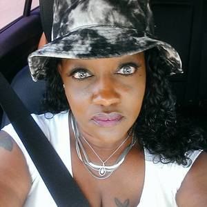 Meet your Posher, Monique