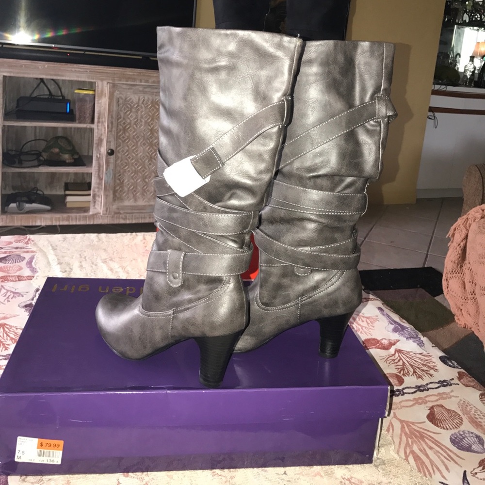 Boots high knee by Charles David/ Black Microsuede