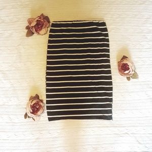 《 Striped Pencil Skirt 》