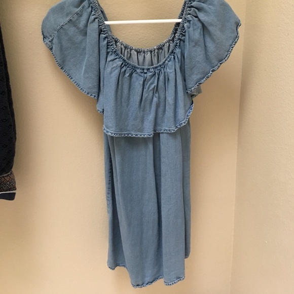 Urban Outfitters Dresses & Skirts - Jean off the shoulder dress