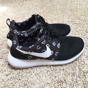 Nike Roshe 7.5