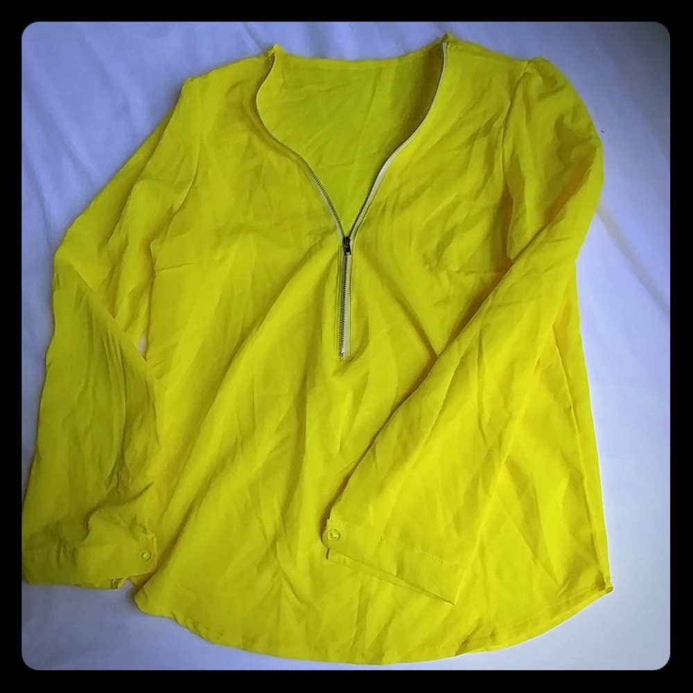 Blouse with front zipper