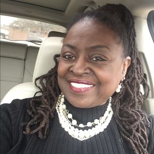 Meet your Posher, Gwendolyn