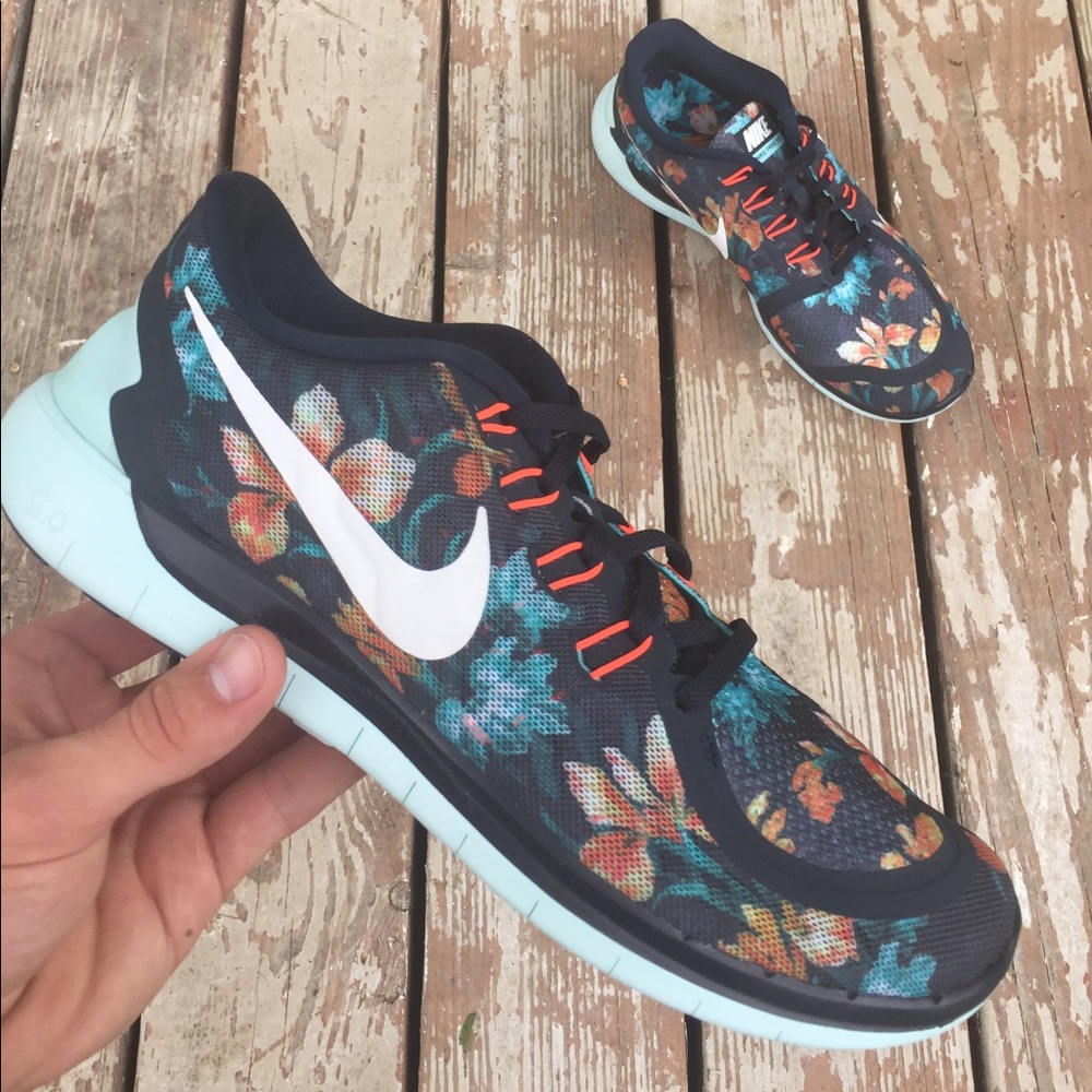 |SOLD| New Nike Free 5.0 Photosynthesis