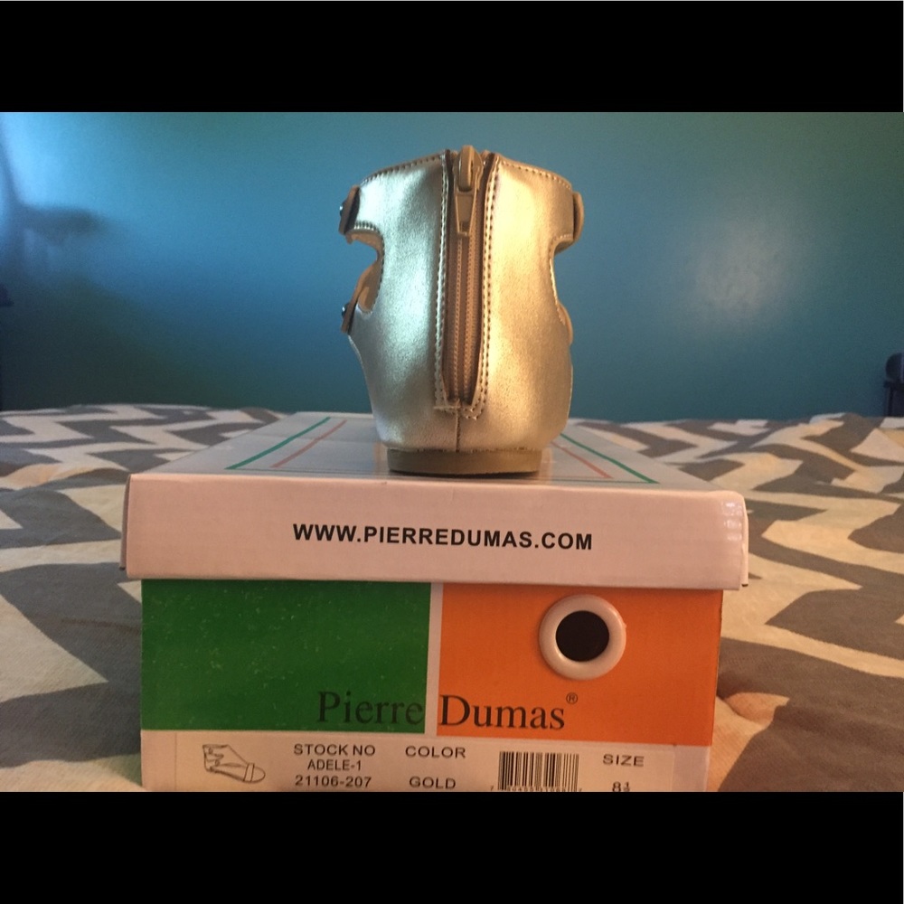 Pierre Dumas sandals (styled like Bed Stü Soto)