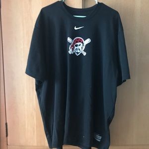 like new nike MLB pirates black size 2xl