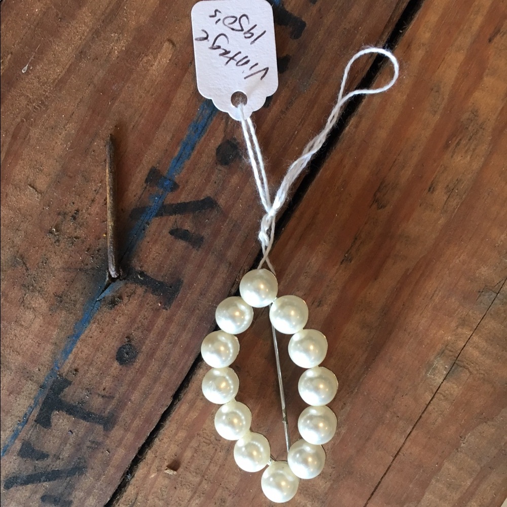 Vintage 1950's pin