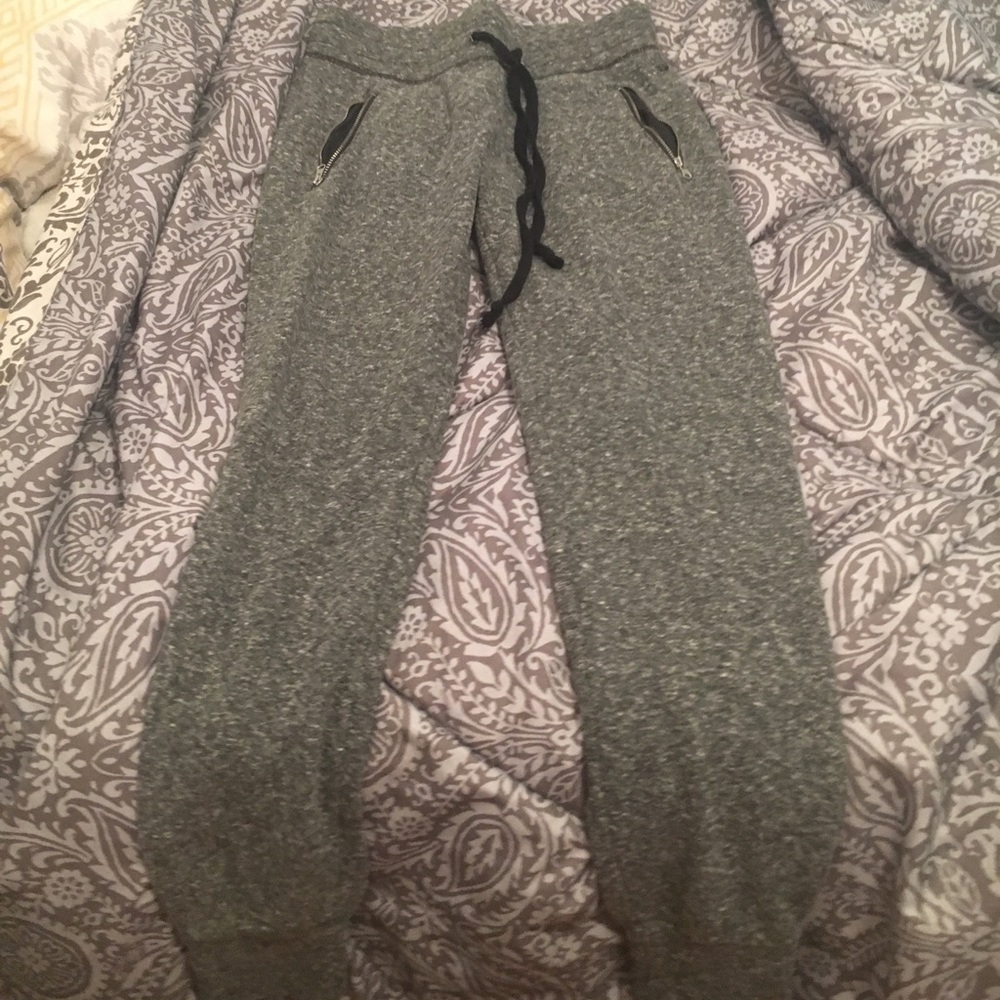 American Eagle Joggers