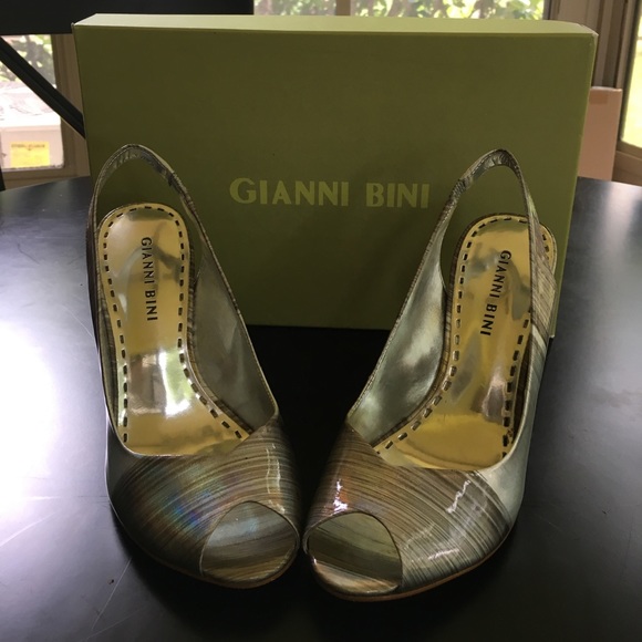 Gianni Bini Shoes - Silver iridescent Heels