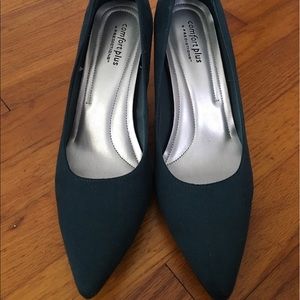 Simple Turquoise Pointed 2 1/2 Inch Heels